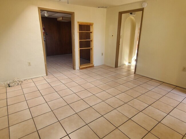 Foto del edificio - Cozy 2 bedroom 1 bathroom