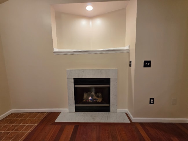 Foto del edificio - 180 Lakewood Dr