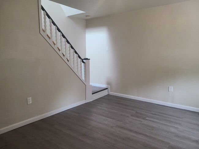 Foto del edificio - 31 Upland Ave