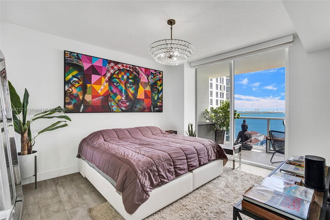 Foto del edificio - 600 NE 27th St