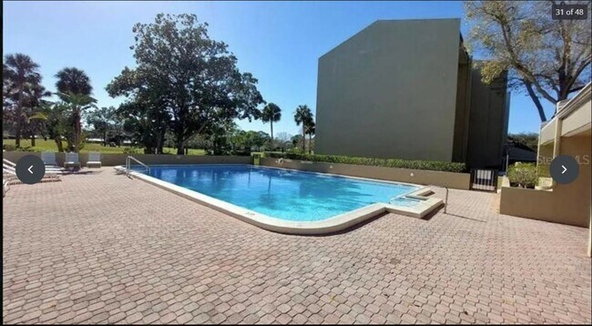 Foto del edificio - 13618 Greenfield Dr