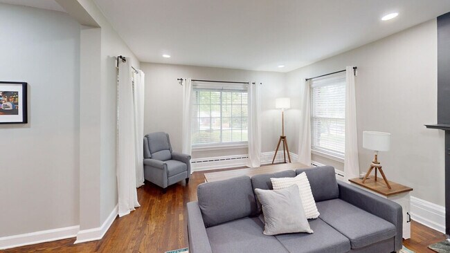 Foto del edificio - 1114 Fayetteville Rd SE