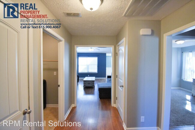 Building Photo - 3 br, 2 bath House - 604 Creekpoint Lane