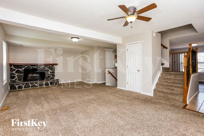 Foto del edificio - 8 Four Winds Dr