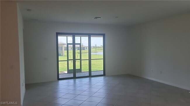 Foto del edificio - 3389 Menores Wy