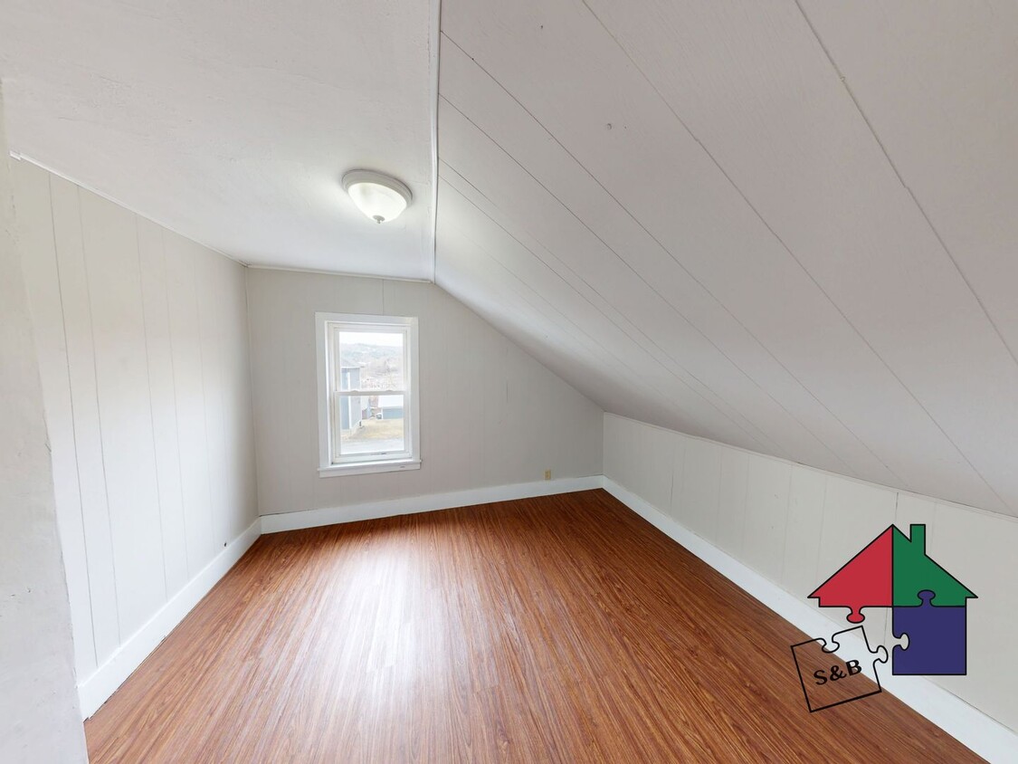 Save Big This Winter! 3BR Cottage – Heat Included! - Cozy 3BR Cottage - Heat Included!