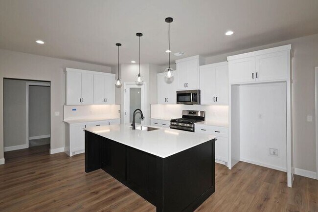 Building Photo - 4715 Scotty Dr