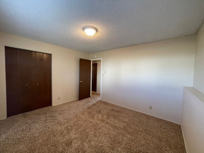 Foto del edificio - 402 Miller Ln