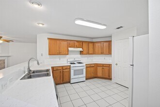 Building Photo - 10027 Encino Cove Ct
