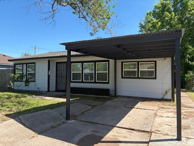 Photo - 5962 Belarbor St House