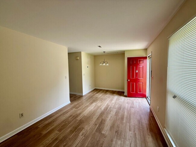 Foto del edificio - 105 Glenwood Ave
