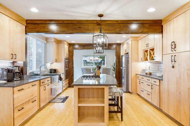 Foto del edificio - 5241 33rd Ave S