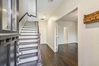 Building Photo - 1049 W 22nd St