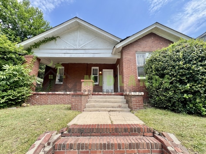 Primary Photo - 2441 Gervais St
