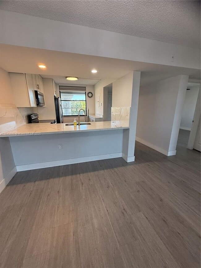 Foto del edificio - 1508 Whitehall Dr