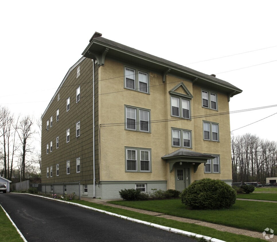 Building Photo - 243 W North