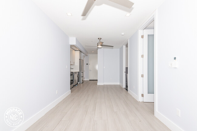 Building Photo - 975 Liberty Ave