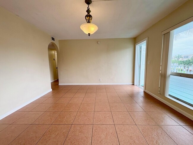 Foto del edificio - 3212 NE 7th Pl