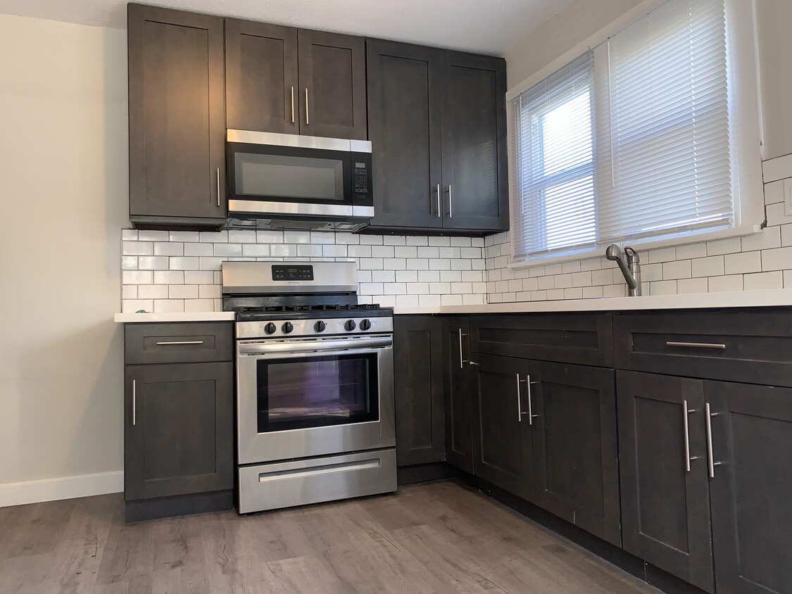 Kitchen - 1428 Echo Park Ave