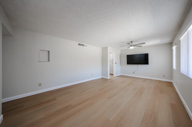 Foto del edificio - 11033 W Elk Ave