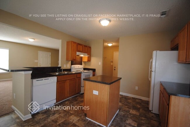 Building Photo - 2104 Pimpernel Rd