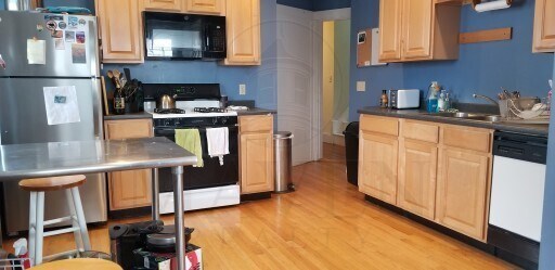 Building Photo - 30 Warner St