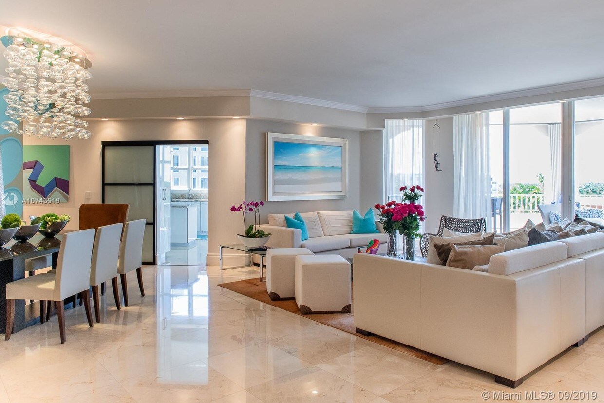 Foto principal - 749 Crandon Blvd