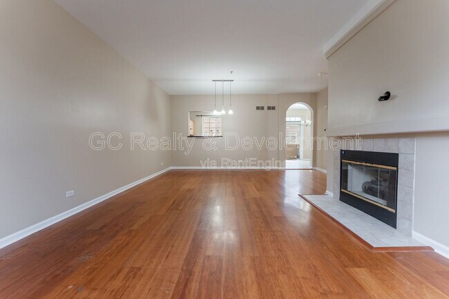 Foto del edificio - 2720 N Greenwood Ave