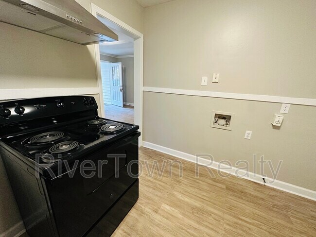 Foto del edificio - 1074 E Walthal Cir
