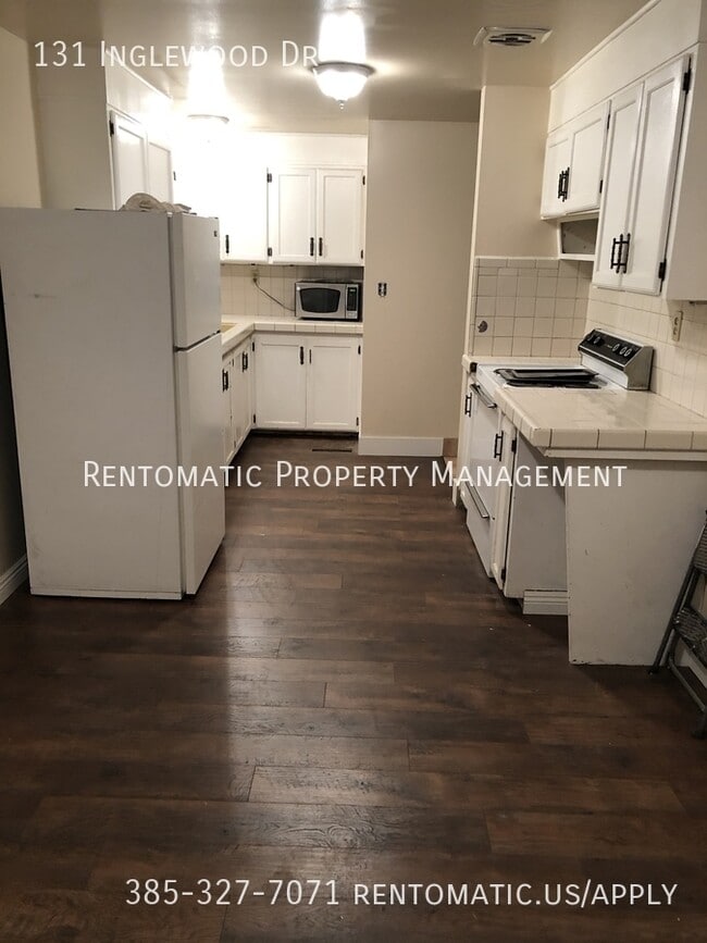 Foto del edificio - 131 Inglewood Dr