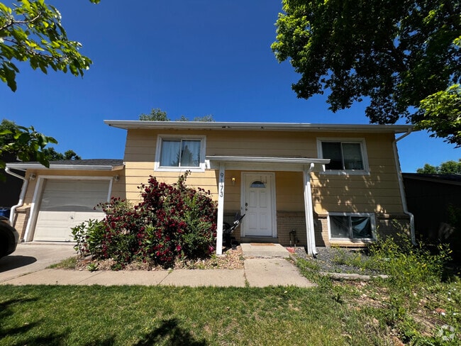 Building Photo - 9173 Everett St