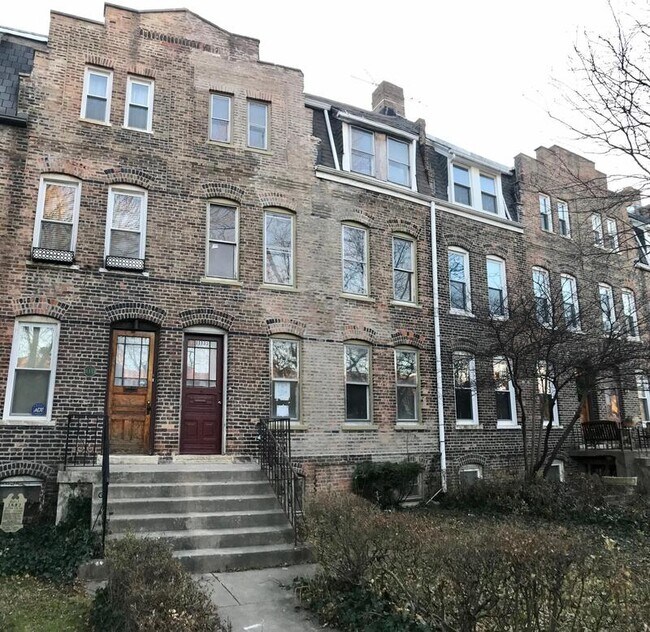 Foto del edificio - 11335 S Langley Ave