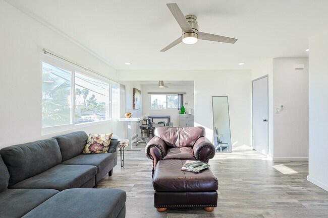 Foto del edificio - 2437 D Ave