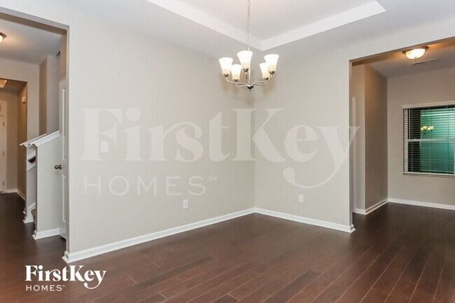 Foto del edificio - 7779 Creek Park Dr