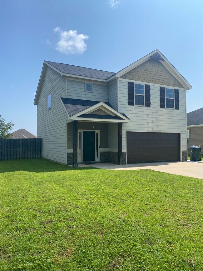 Building Photo - 210 Edgarton Way