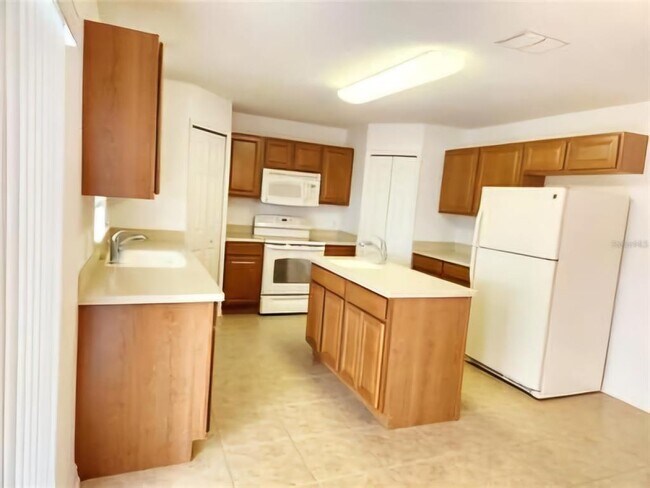 Building Photo - 15519 Willet Ct