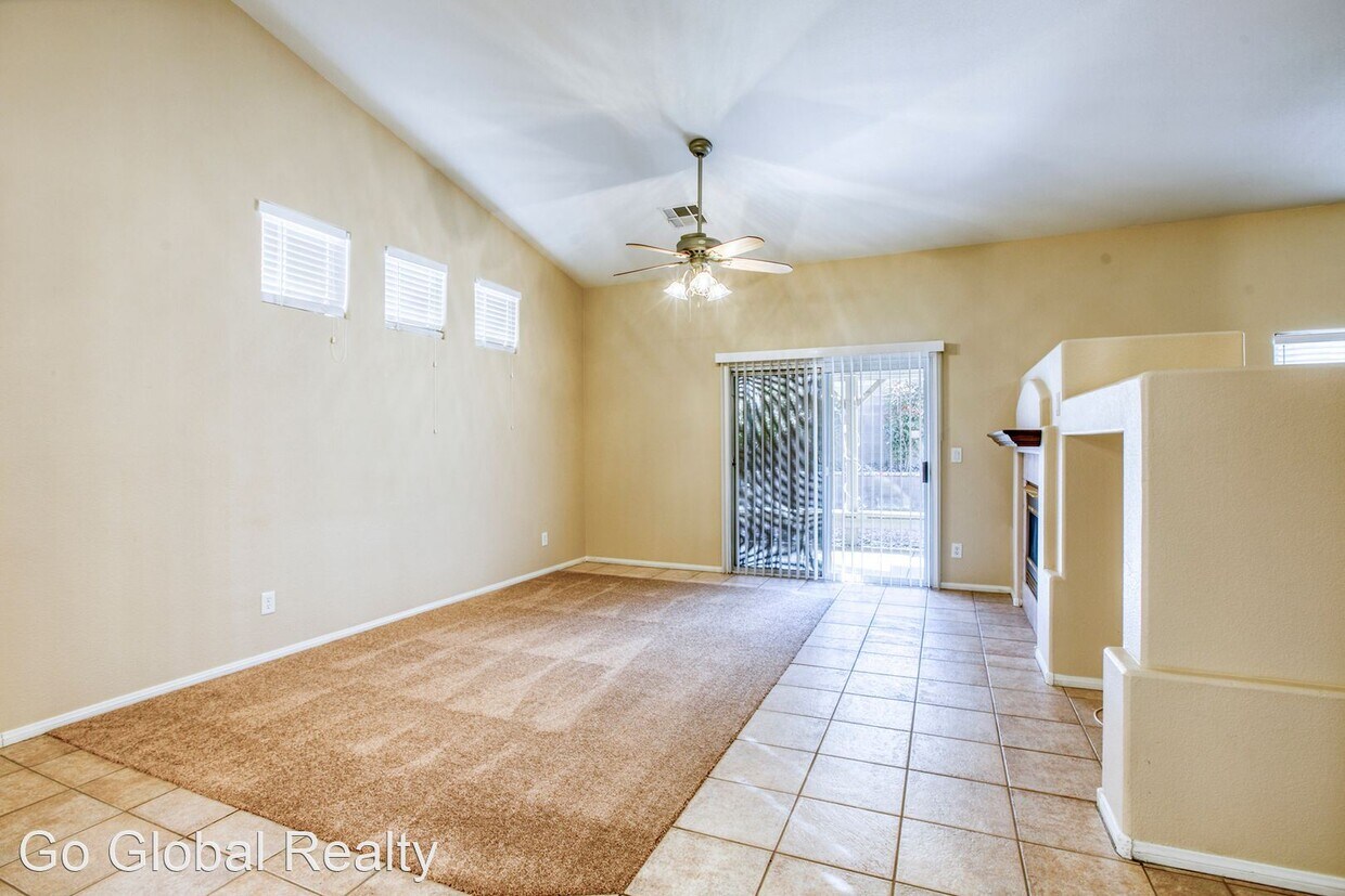 Primary Photo - 3 br, 2 bath House - 1015 Desert Retreat C...