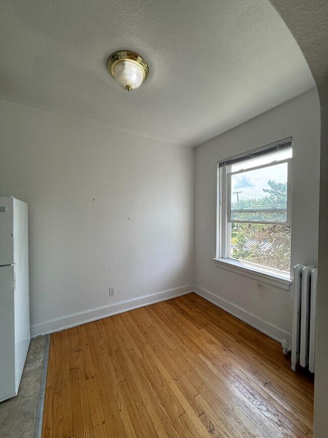 Foto del edificio - 727 N Capitol Ave