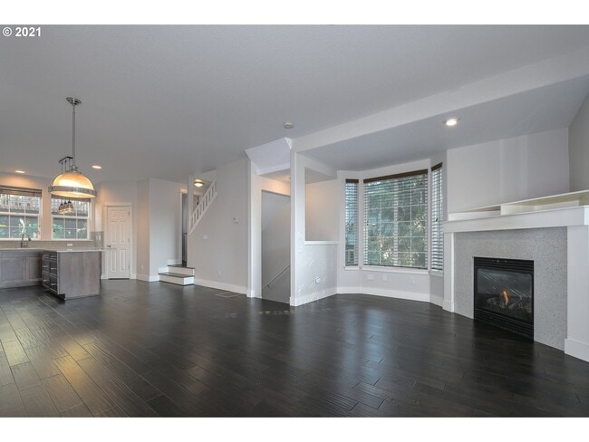 Building Photo - 15300 SW Pumice Ln