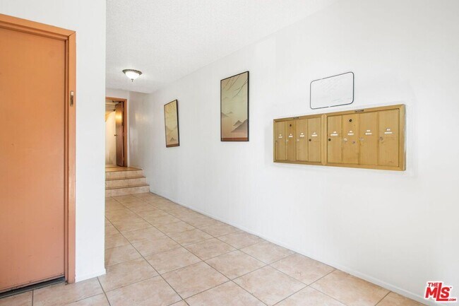 Building Photo - 9055 Alcott St