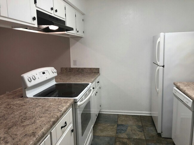 Foto del edificio - 3017 Oak Hammock Ln