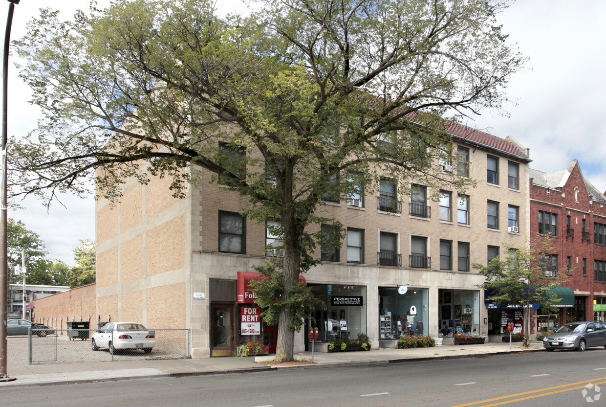 Primary Photo - 1310-1315 Chicago Ave