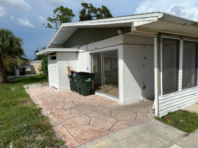 Foto del edificio - 5764 Gallatin Ln