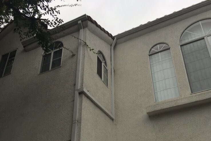 Primary Photo - 1603 N Wilton Pl