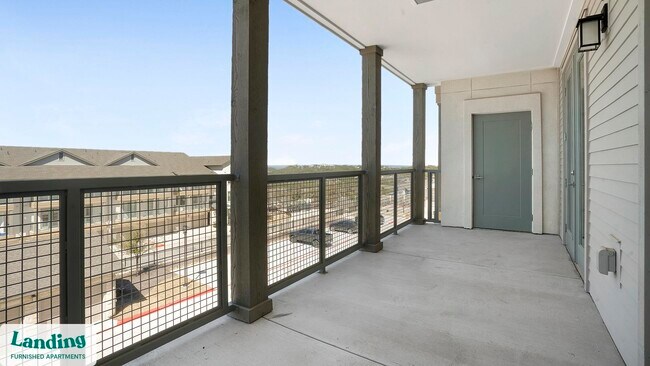 Foto del edificio - 5511 Caprock Smt Dr