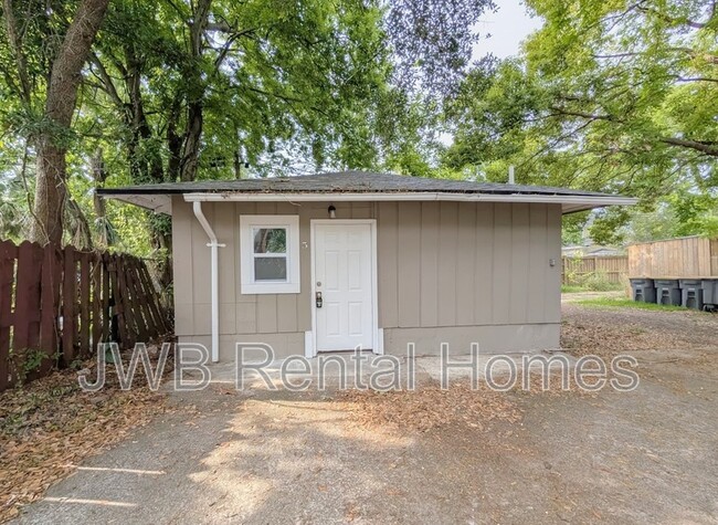 Foto del edificio - 2022 Dellwood Ave