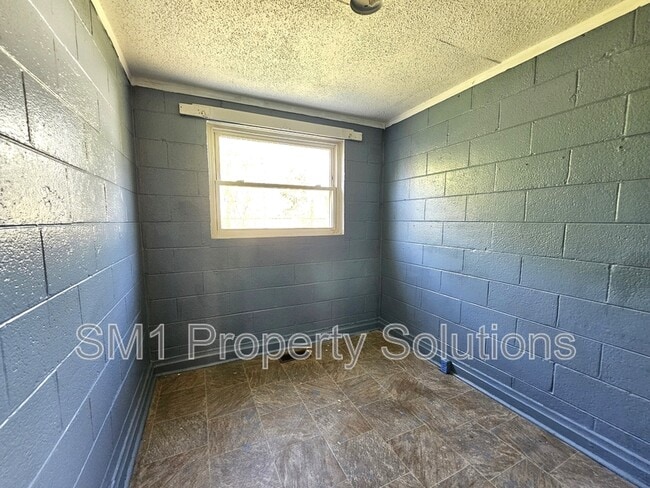 Foto del edificio - 2728 Ingram Rd