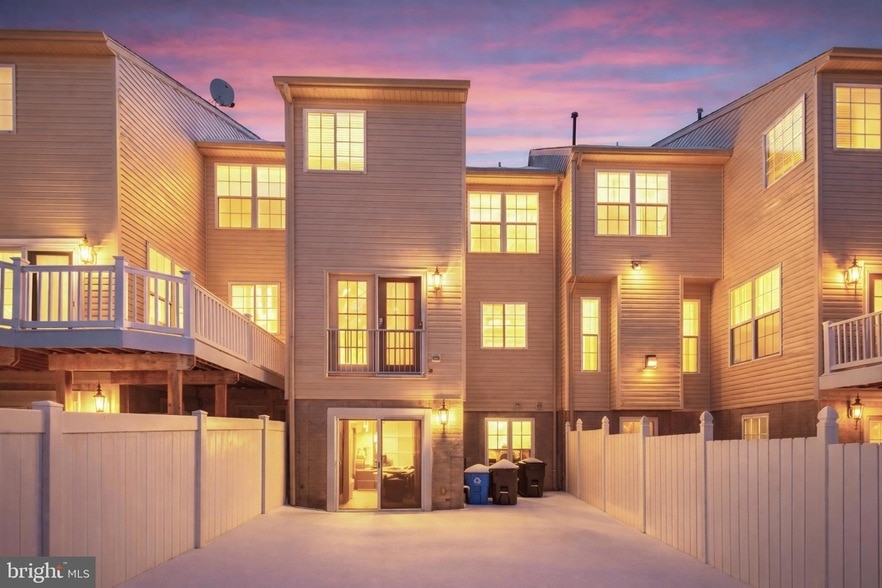 Building Photo - 618 Berwick Ct