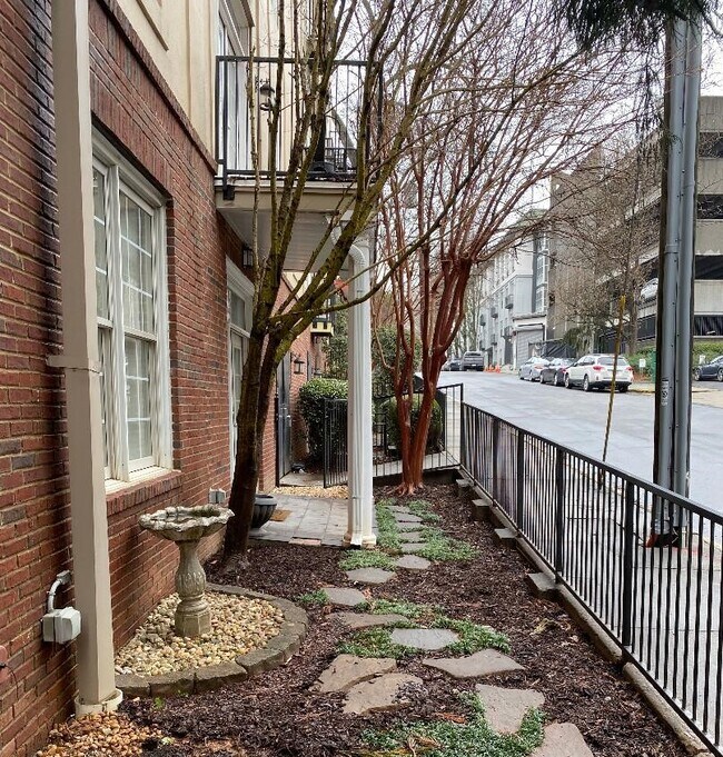 Foto del edificio - 1029 Piedmont Ave NE