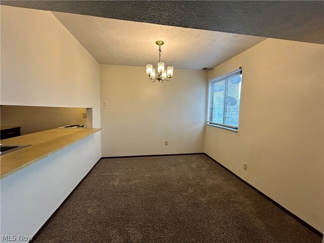Building Photo - 623 Lovers Ln